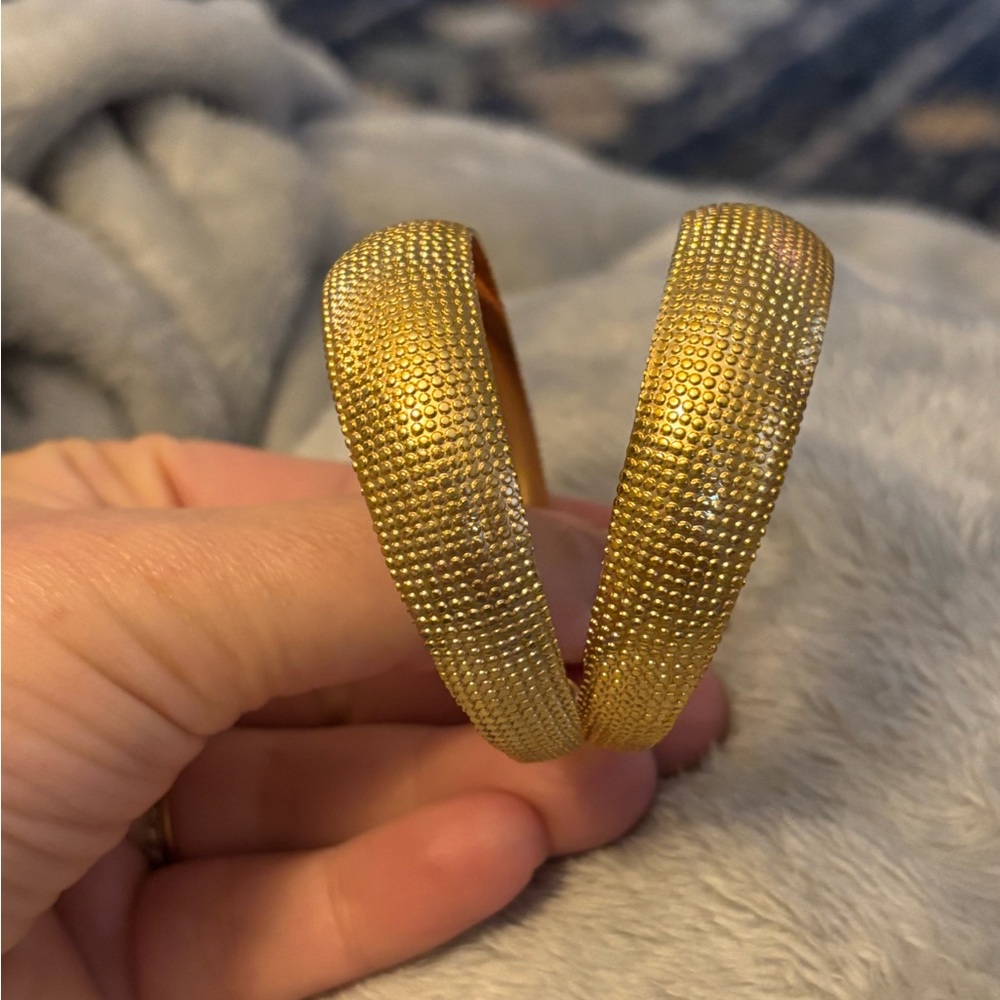 Elegant Gold Textured Hoop Earrings